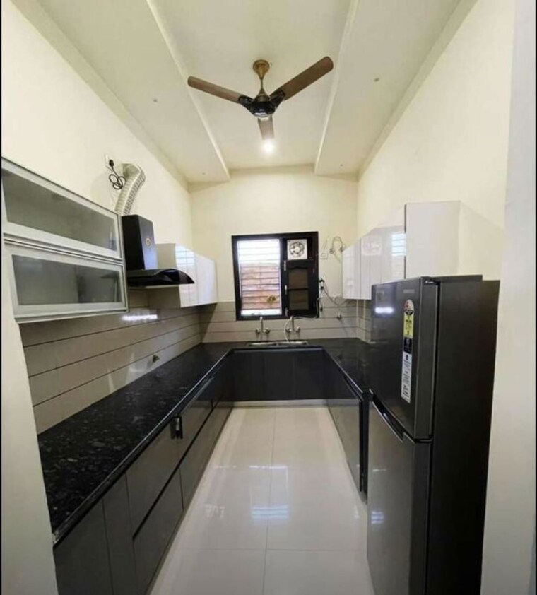 Kitchen, preet colony 3 Bedroom 1500 Sq.Ft. Apartment In Preet Colony Zirakpur 10445106