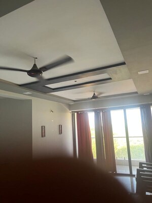 Bedroom in 3 BHK Apartment at Ellisbridge – for Rent