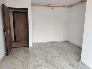 Room in 2 BHK Apartment at The Baya Central, Lower Parel – for Rent
