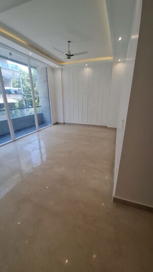 Room in 6+ BHK Independent House at Hauz Khas – for Rent