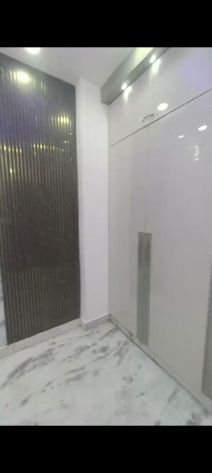 Bathroom in 2 BHK Builder Floor at Indirapuram Shakti Khand 1 – for Rent