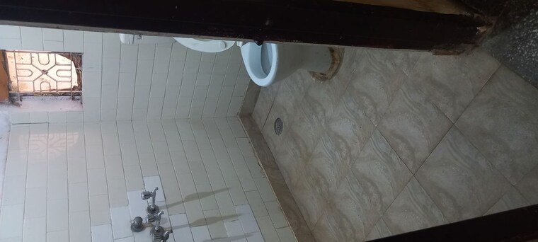 Attached Bathroom, ip extension 2 Bedroom 900 Sq.Ft. Apartment In Ip Extension Delhi 10445096