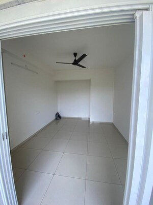 Room in 2 BHK Apartment at JVM Veda, Kasarvadavali – for Rent