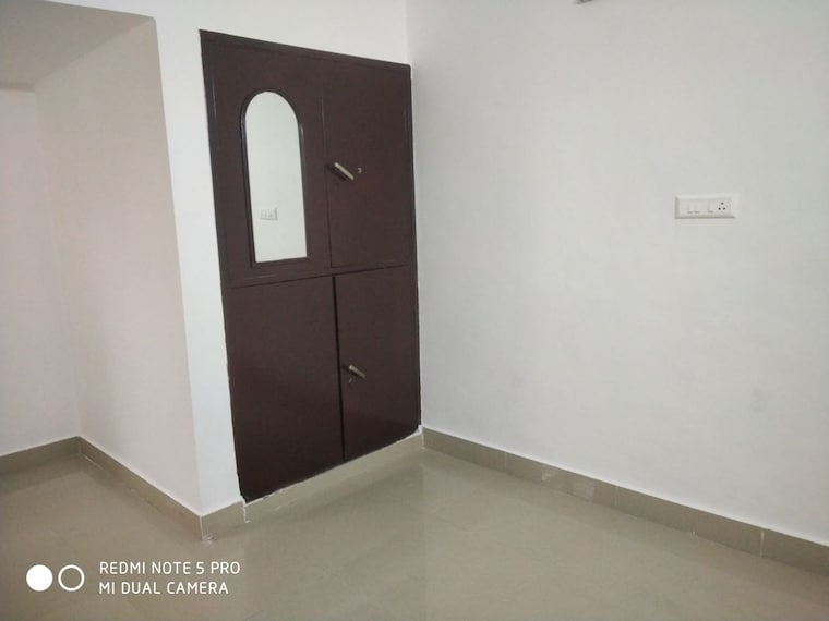Bedroom, s-s-southend 3.5 Bedroom 1350 Sq.Ft. Builder Floor In Sector 49 Gurgaon 10445002