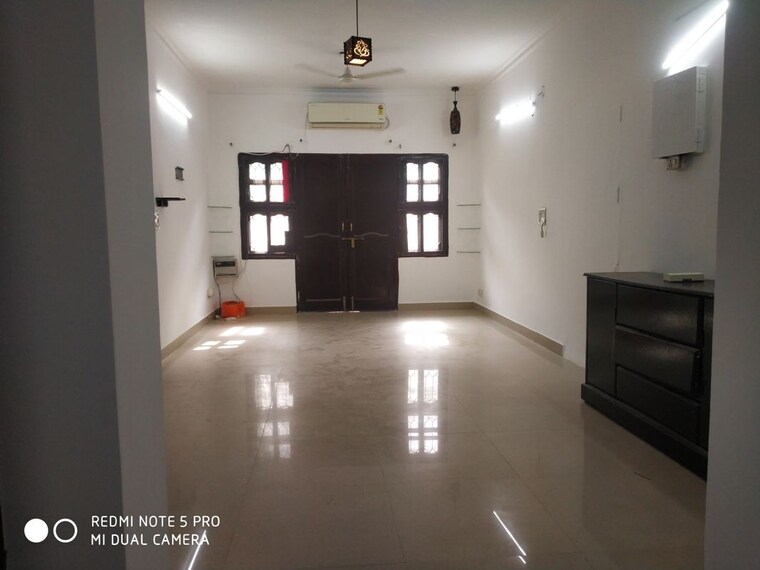 Dining area, s-s-southend 3.5 Bedroom 1350 Sq.Ft. Builder Floor In Sector 49 Gurgaon 10445002