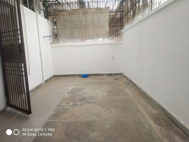 Room, s-s-southend 3.5 Bedroom 1350 Sq.Ft. Builder Floor In Sector 49 Gurgaon 10445002