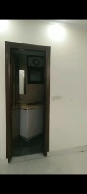 Furnished Amenities in 3 BHK Builder Floor at Mehrauli – for Rent