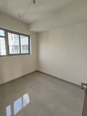 Room in 4 BHK Apartment at Piramal  Vaikunth Cluster 4, Balkum Pada – for Rent