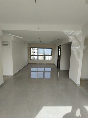 Room in 4 BHK Apartment at Piramal  Vaikunth Cluster 4, Balkum Pada – for Rent