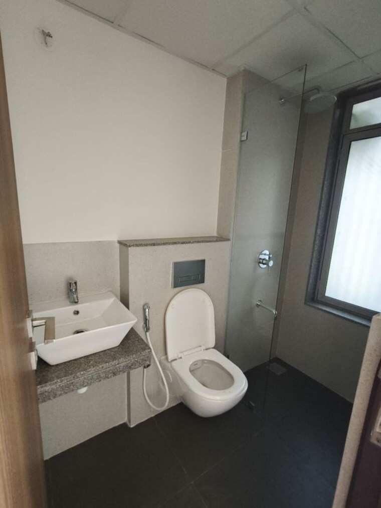 Bathroom, piramal-vaikunth-cluster-4 4 Bedroom 1200 Sq.Ft. Apartment In Balkum Pada Thane 10445175