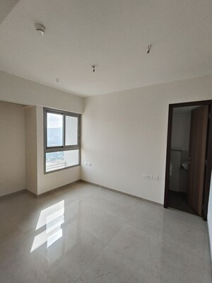 Room in 4 BHK Apartment at Piramal  Vaikunth Cluster 4, Balkum Pada – for Rent