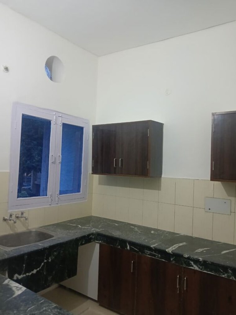 Kitchen, sector 9 panchkula 2 Bedroom 1800 Sq.Ft. Builder Floor In Sector 9 Panchkula Panchkula 10442945