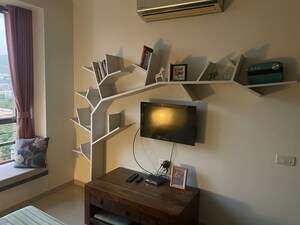 Team Area in 2.5 BHK Apartment at Oberoi Realty Woods, Goregaon East – for Rent