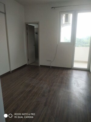 Room in 4 BHK Builder Floor at Dlf Cyber City – for Rent