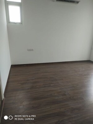 Room in 4 BHK Builder Floor at Dlf Cyber City – for Rent
