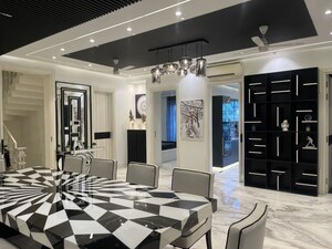 4 BHK Builder Floor For Sale in Malibu Town