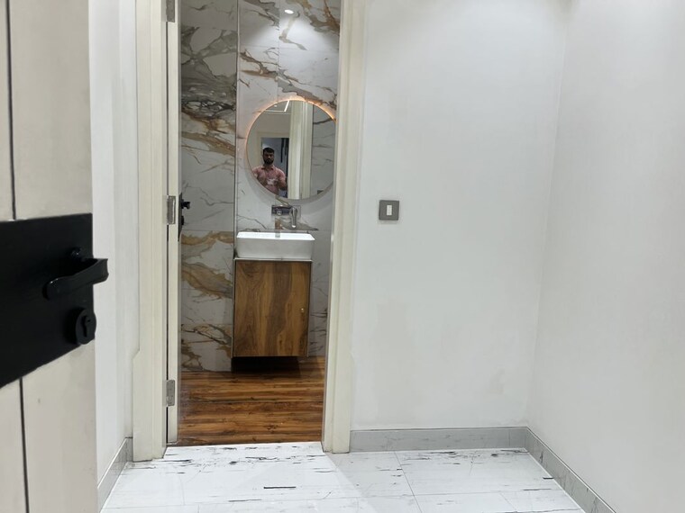 Bathroom, malibu town 4 Bedroom 430 Sq.Ft. Builder Floor In Malibu Town Gurgaon 10445312