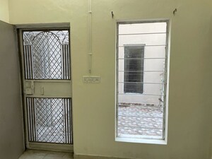 Room in 2 BHK Independent House at Jaypee Kensington Park Plot, Sector 133 – for Rent