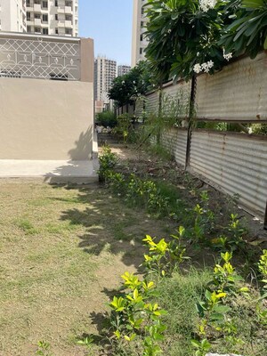 Balcony in 2 BHK Independent House at Jaypee Kensington Park Plot, Sector 133 – for Rent