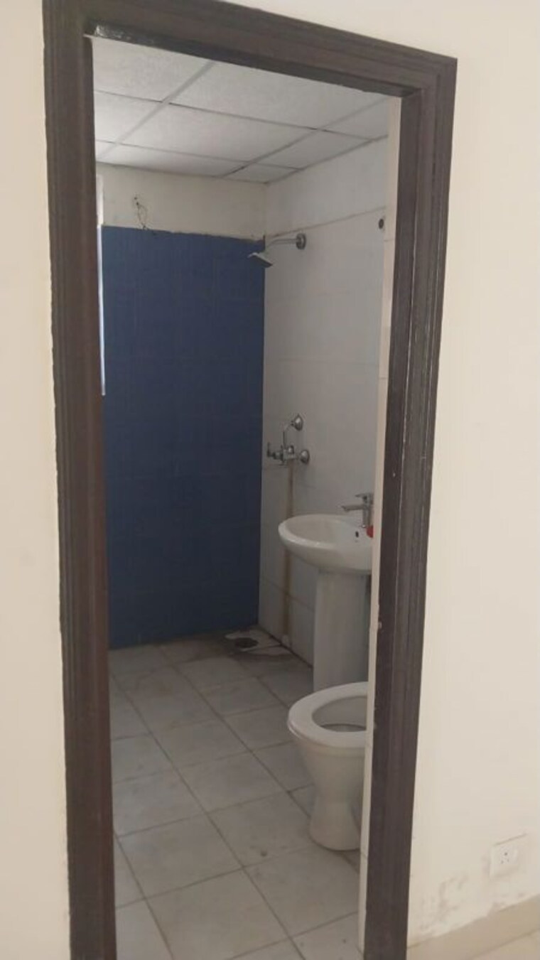 Bathroom, value-infra-meadows-vista2 2 Bedroom 1028 Sq.Ft. Apartment In Raj Nagar Extension Ghaziabad 10445326