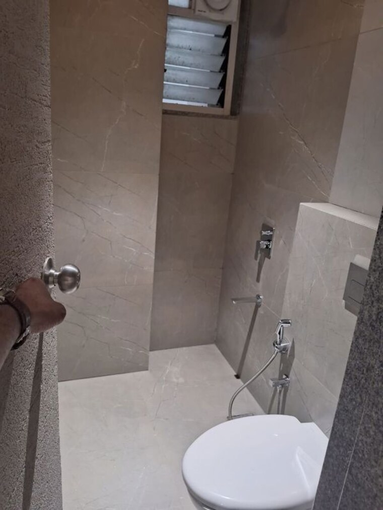 Washroom, darshanam-spinel-stone 3 Bedroom 1320 Sq.Ft. Apartment In Gotri Vadodara 10445322