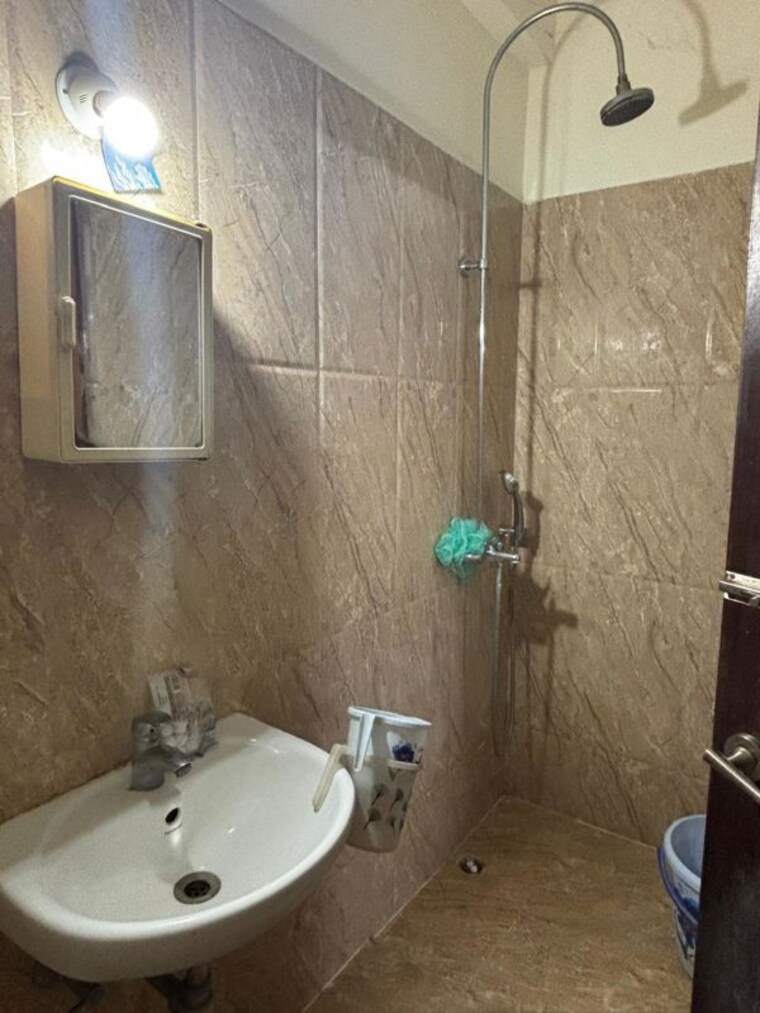 Bathroom, loharuka-green-heights 3 Bedroom 1450 Sq.Ft. Apartment In Rajarhat New Town Kolkata 10445336