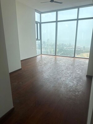 Room in 3 BHK Apartment at Piramal Mahalaxmi, Mahalaxmi – for Rent