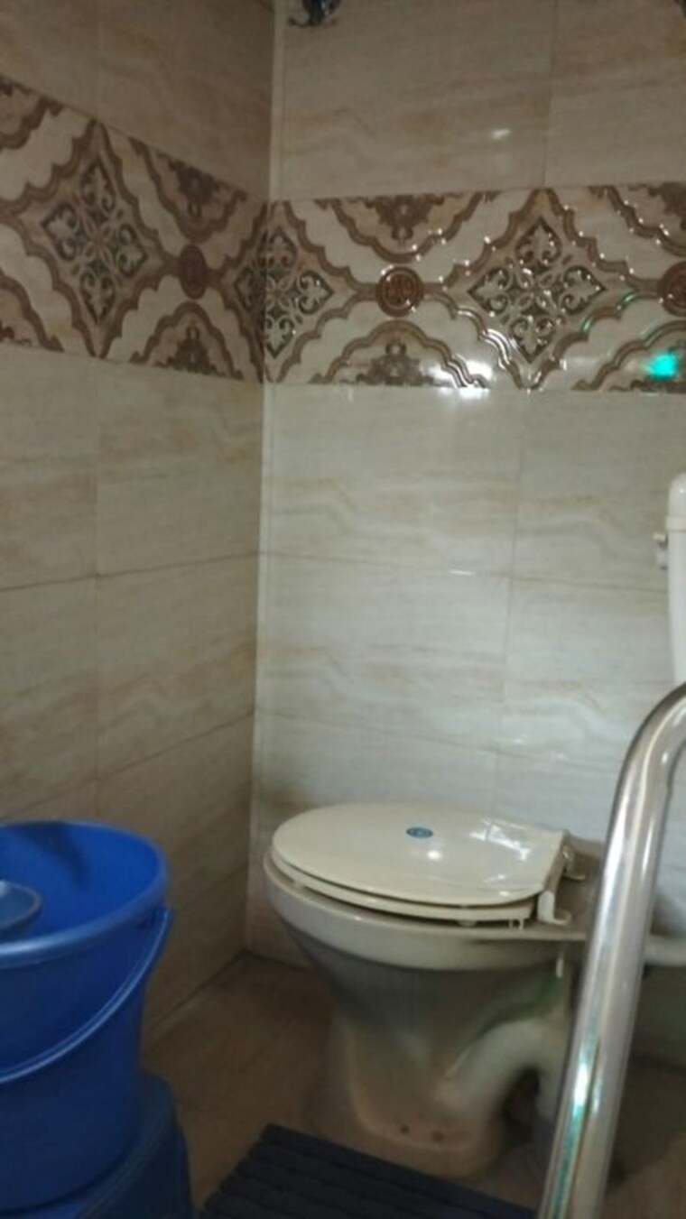Bathroom, saket 1 RK 400 Sq.Ft. Builder Floor In Saket Delhi 10445400