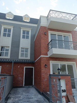 3 BHK Villa For Sale in Model Town