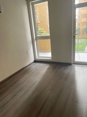 Room in 2 BHK Apartment at Pyramid Urban Homes 3, Sector 67a – for Rent