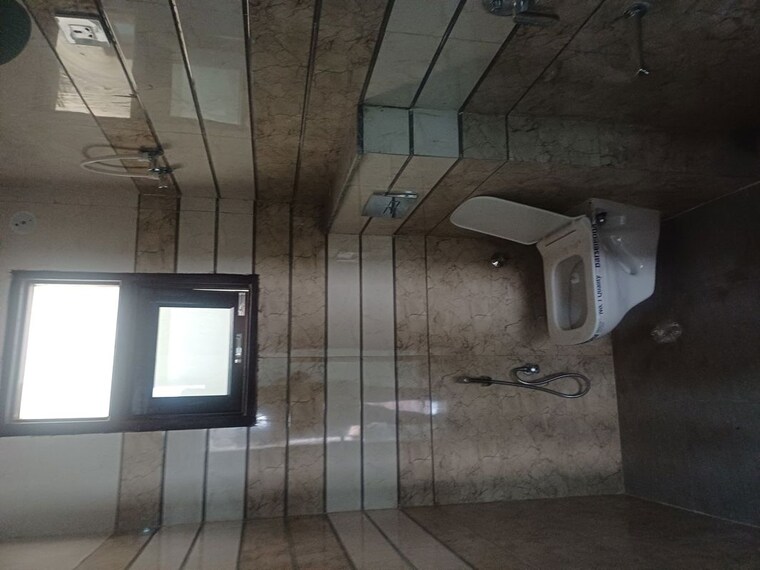 Bathroom, palla 4 Bedroom 50 Sq.Yd. Independent House In Palla Faridabad 10445420