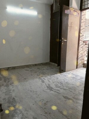 Room in 2 BHK Builder Floor at Neb Sarai – for Rent