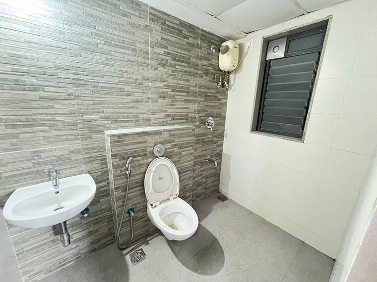 Bathroom, lodha-lakeshore-greens 2 Bedroom 990 Sq.Ft. Apartment In Dombivli East Thane 10445447