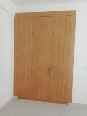 Furnished Amenities in 2.5 BHK Builder Floor at Smart World Gems, Sector 89 – for Rent