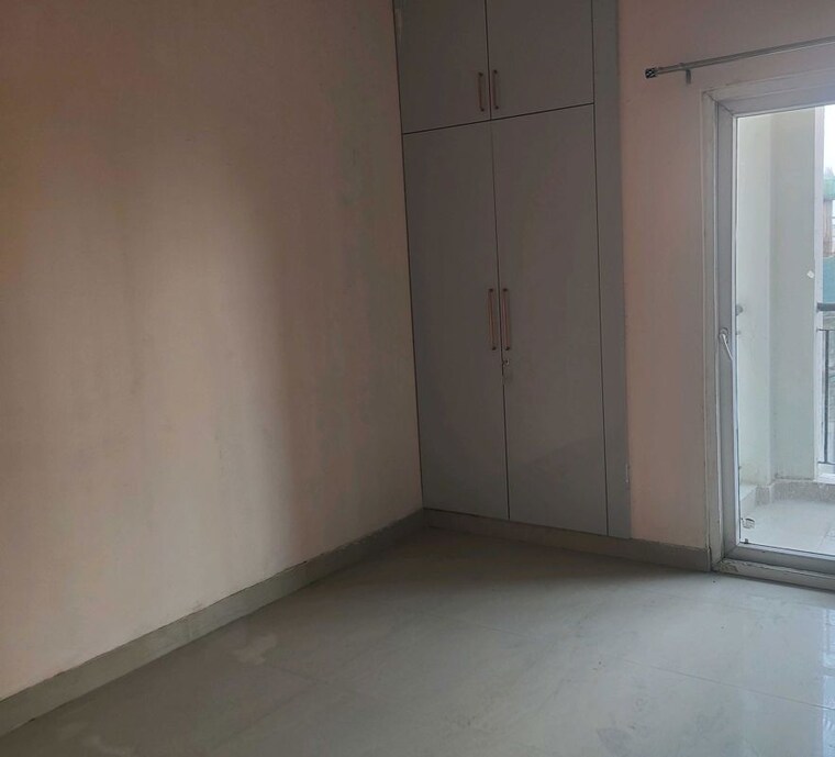 Room, amrapali-high-life-2 3 Bedroom 1045 Sq.Ft. Apartment In Sector 1 Greater Noida Greater Noida 10445577