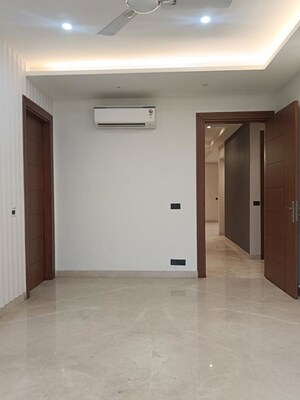 Room in 4 BHK Builder Floor at South City 2 – for Sale