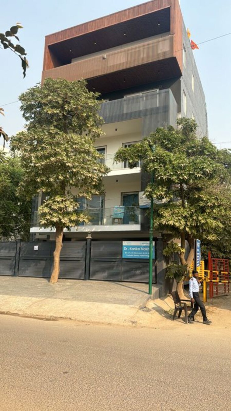 Exterior View, south city 2 4 Bedroom 438 Sq.Yd. Builder Floor In South City 2 Gurgaon 10445541