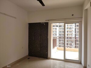 Room in 3 BHK Apartment at Ace Divino, Sector 1 Greater Noida – for Rent