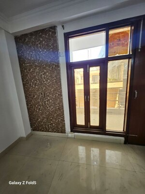 Room in 1 BHK Builder Floor at Neb Sarai – for Rent