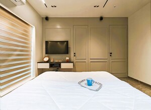 Bathroom in 3 BHK Apartment at Hiranandani Highland, Powai – for Sale