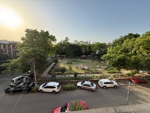 Parking in 3 BHK Independent House at Sector 15 – for Rent