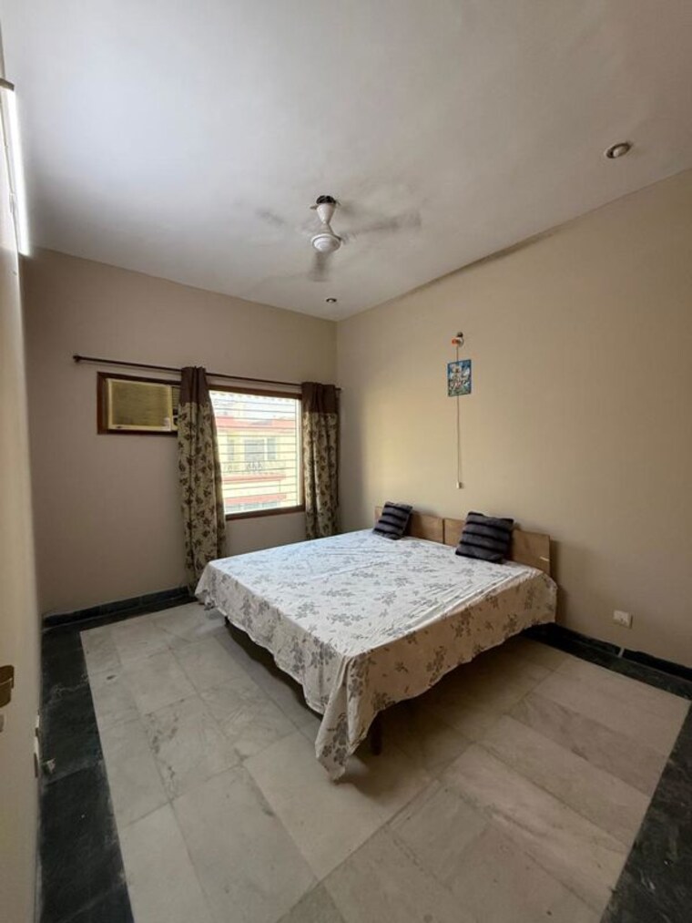 Bedroom, sector 15 3 Bedroom 500 Sq.Yd. Independent House In Sector 15 Chandigarh 10445616