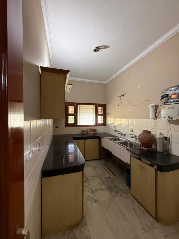 Kitchen, sector 15 3 Bedroom 500 Sq.Yd. Independent House In Sector 15 Chandigarh 10445616