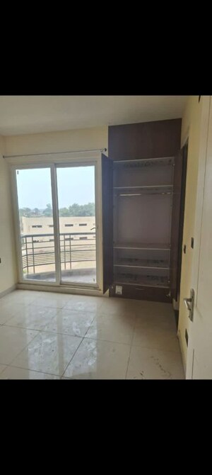 Room in 3 BHK Apartment at The Address Mullanpur, North Mullanpur – for Rent
