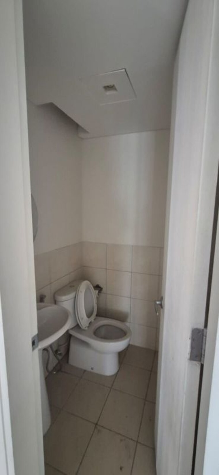 Bathroom, panchshil-one-north 4 Bedroom 3700 Sq.Ft. Apartment In Magarpatta City Pune 10445678