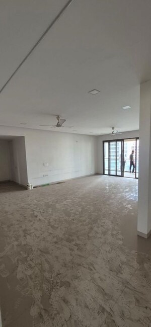 Room in 4 BHK Apartment at Panchshil One North, Magarpatta City – for Sale