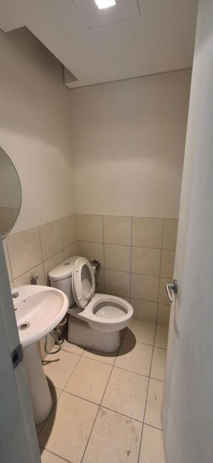 Bathroom in 4 BHK Apartment at Panchshil One North, Magarpatta City – for Sale
