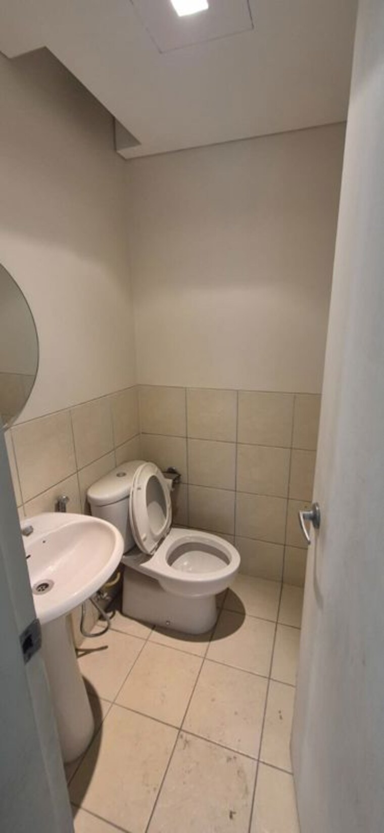 Bathroom, panchshil-one-north 4 Bedroom 4100 Sq.Ft. Apartment In Magarpatta City Pune 10445687