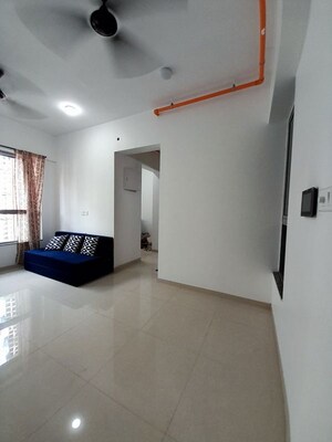Room in 2 BHK Apartment at Kalpataru Immensa, Kolshet Road – for Sale