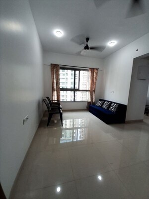 Room in 2 BHK Apartment at Kalpataru Immensa, Kolshet Road – for Sale